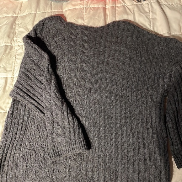 Brass Plum oversized bell sleeve sweater - Picture 2 of 2